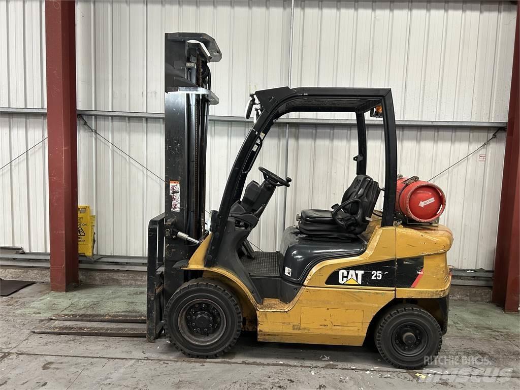 CAT GP25N Stivuitor GPL