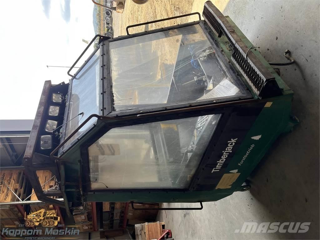 Timberjack 1270 Cabine si interior