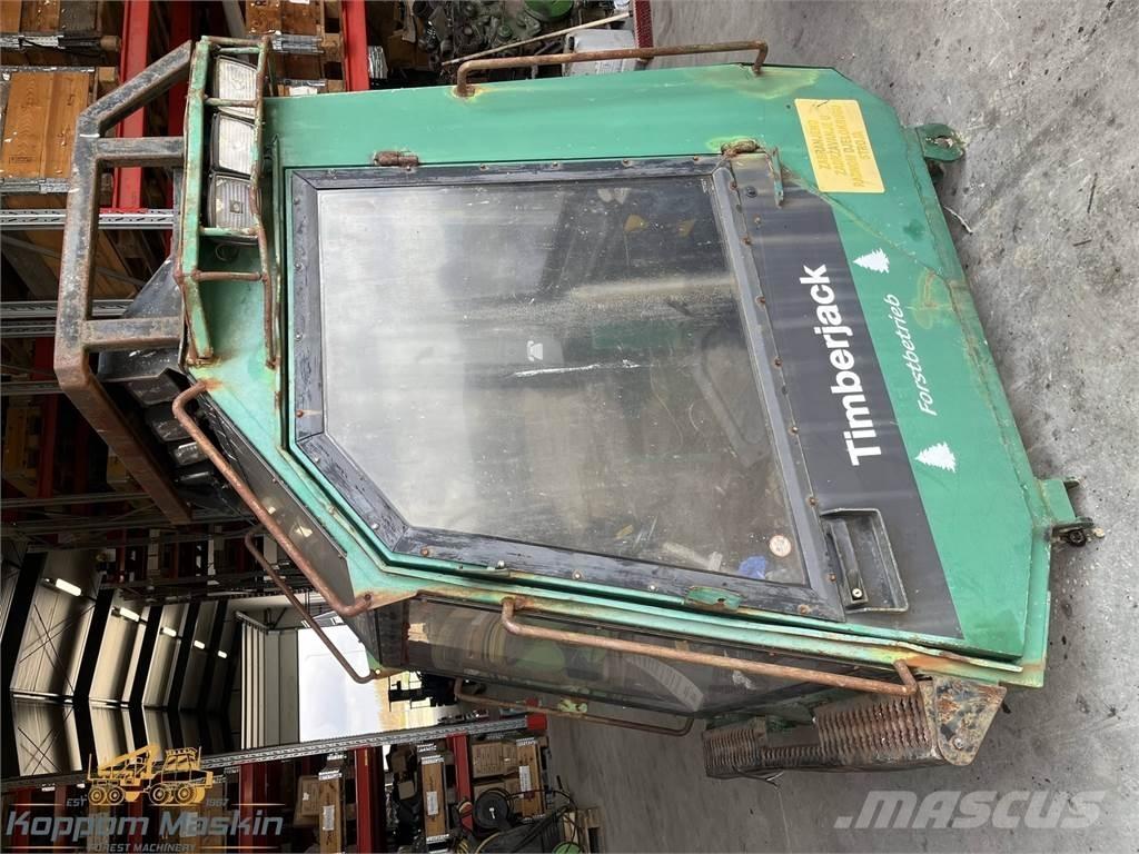 Timberjack 1270 Cabine si interior