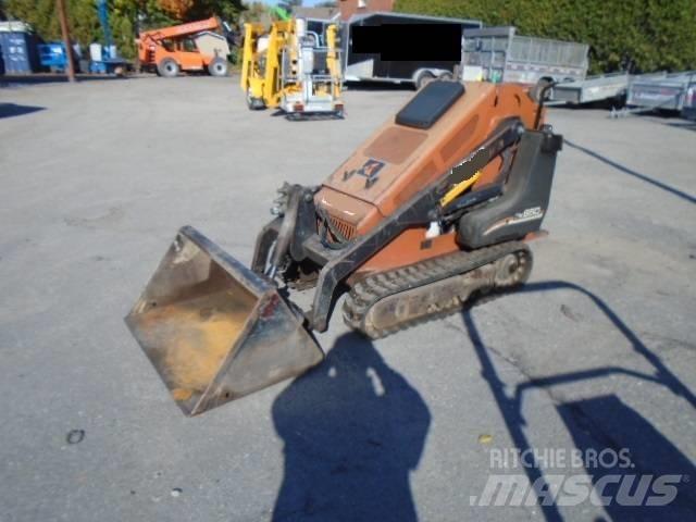 Ditch Witch SK 650 Mini incarcator