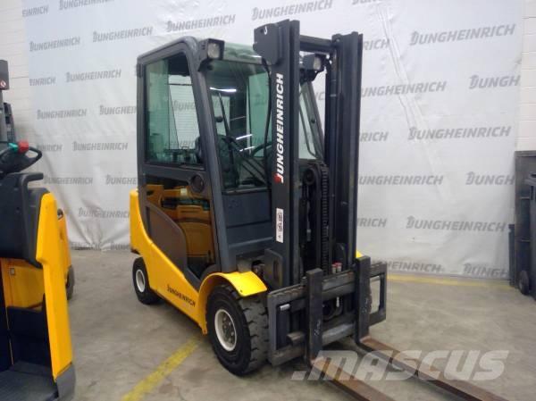 Jungheinrich TFG 320 Stivuitor GPL
