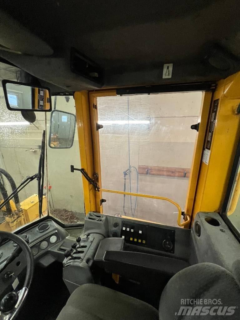 Volvo L90 B Incarcator pe pneuri