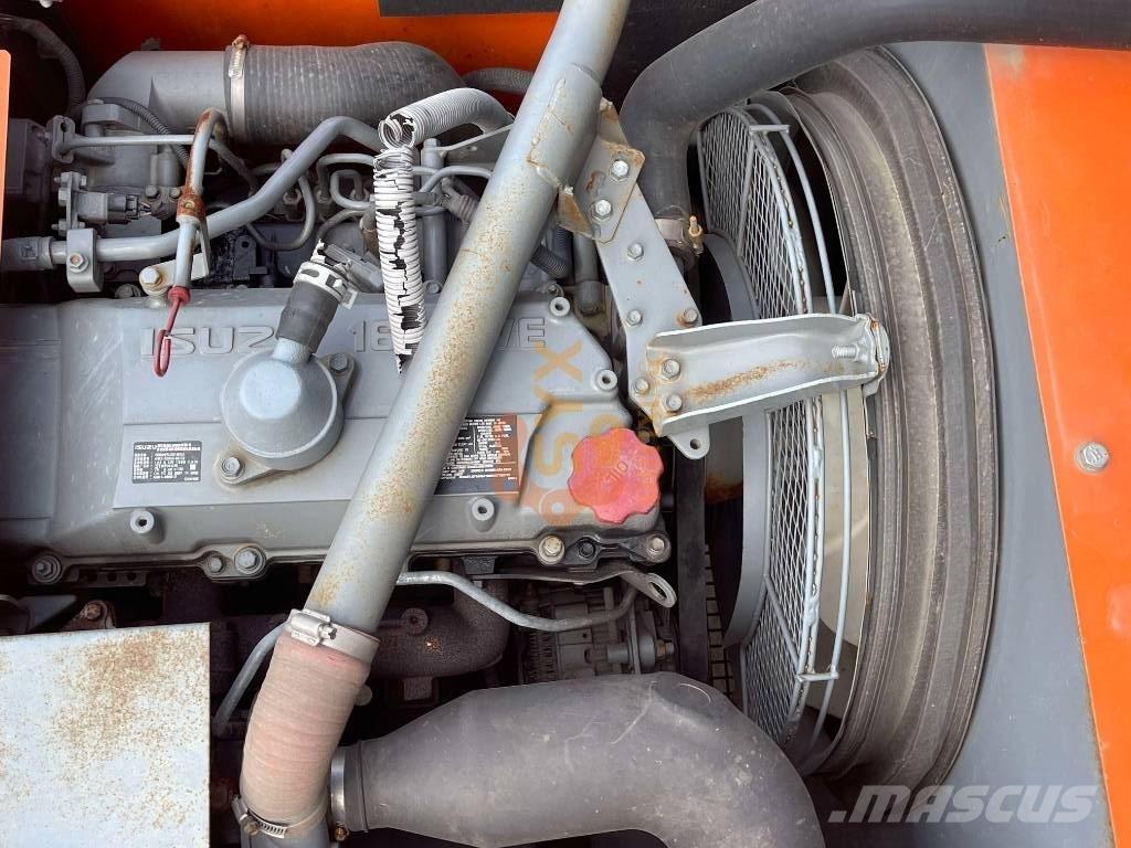 Hitachi ZX 240 Excavatoare pe șenile
