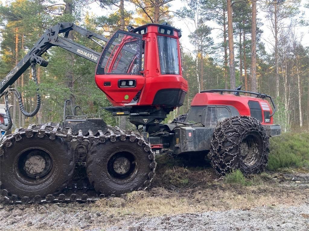 Komatsu 951 Combine forestiere