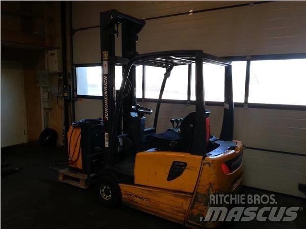 Jungheinrich EFG216K Stivuitor electric
