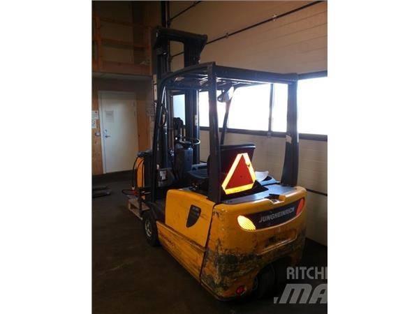 Jungheinrich EFG216K Stivuitor electric