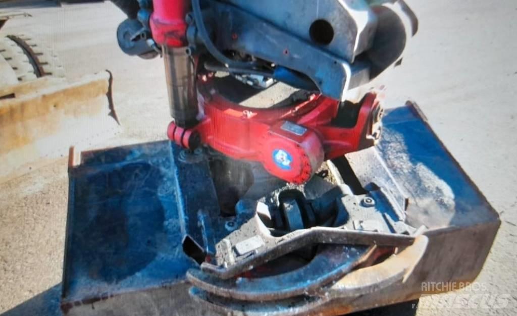 Volvo EW 180 B Excavatoare cu roti