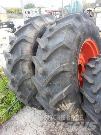  Pneus 420/85R30 Roti