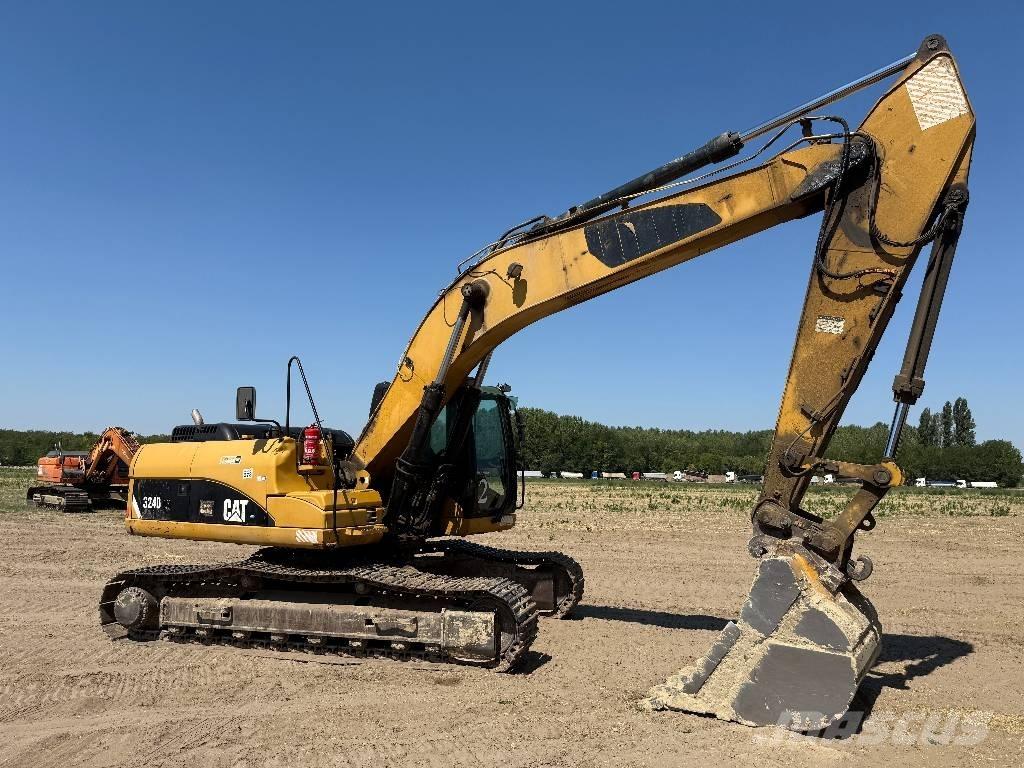 CAT 324 D Excavatoare pe șenile
