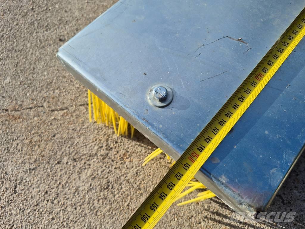 Knikmops KM 130 Incarcator pe pneuri