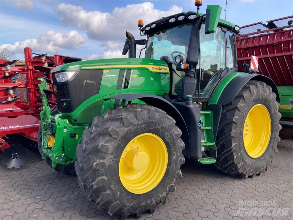 John Deere 6R250 Tractoare
