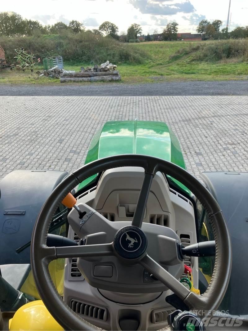 John Deere 6R250 Tractoare
