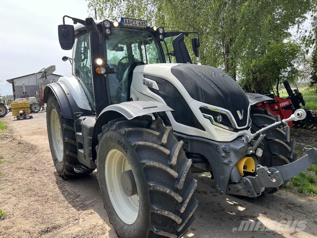 Valtra T 255 Tractoare
