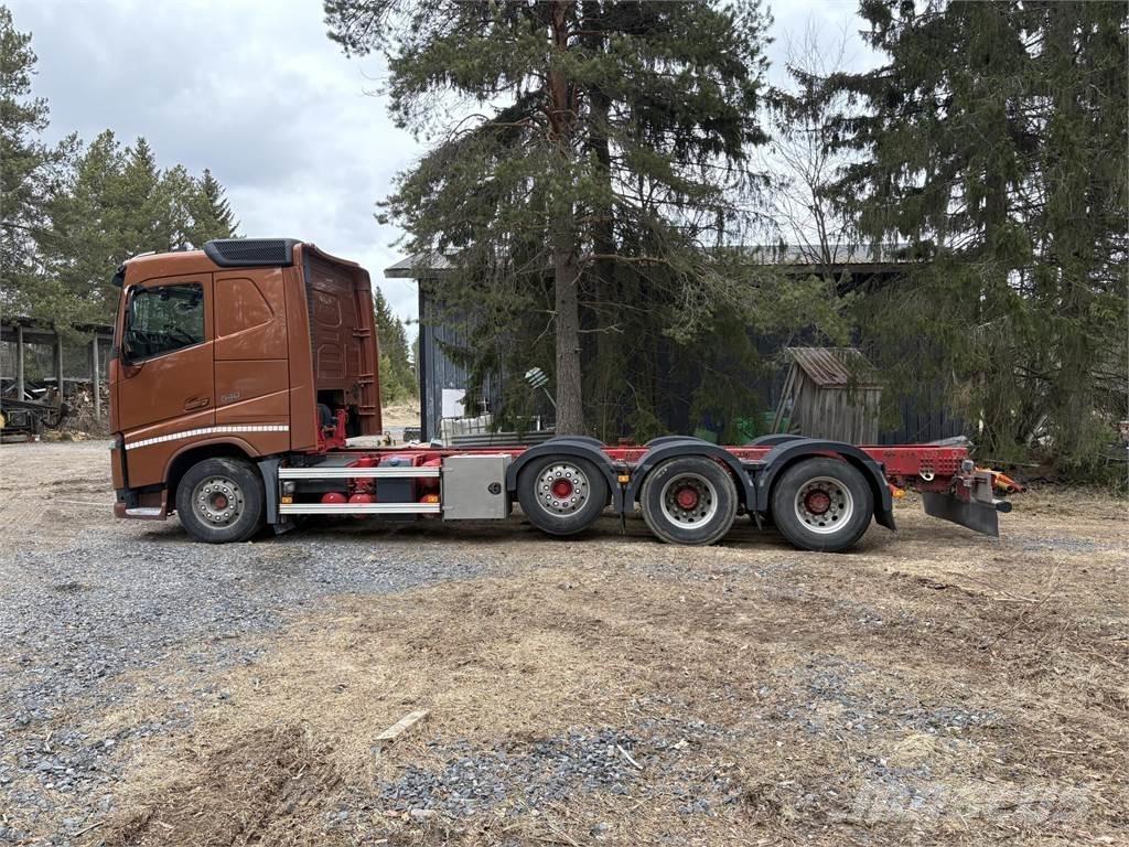 Volvo FH 540 8*4 Camion cabina sasiu