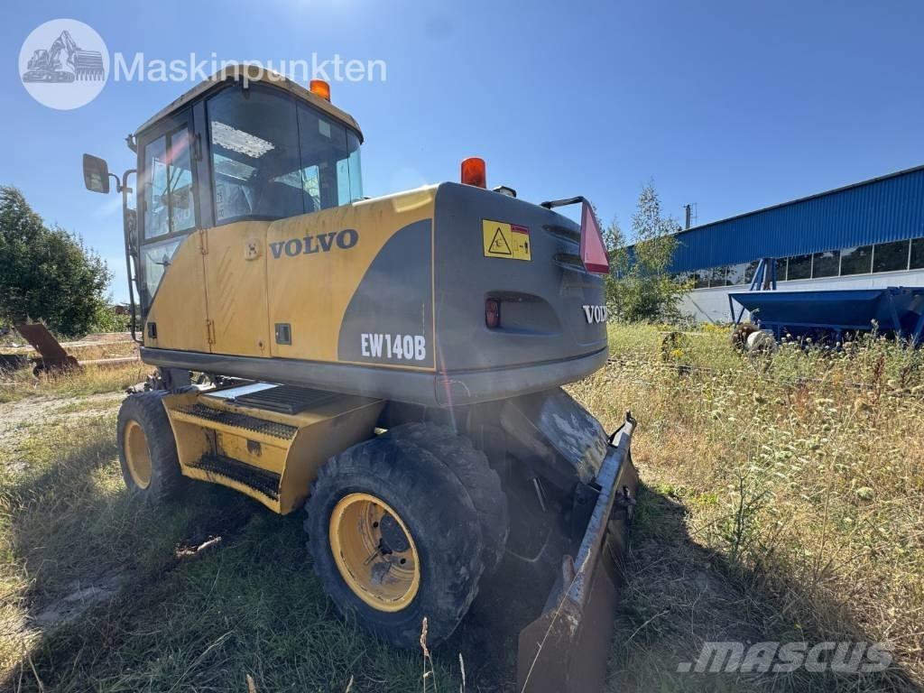 Volvo EW 140 B Excavatoare cu roti