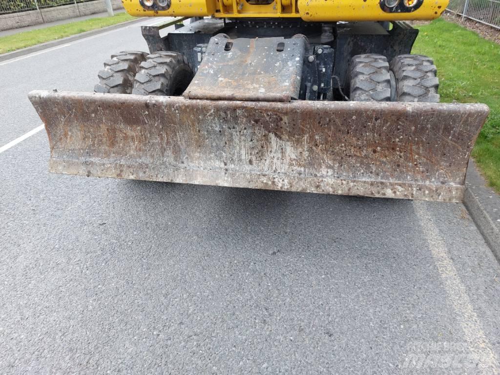 Komatsu PW148-11 Excavatoare cu roti