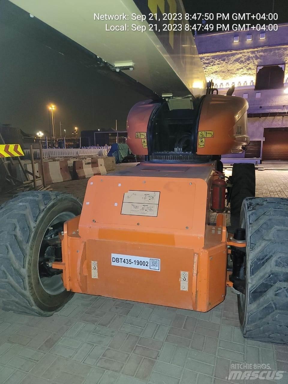 JLG 1350SJP Nacele cu brat telescopic