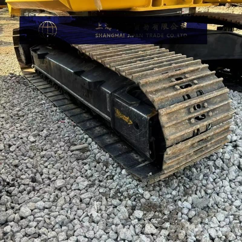 Komatsu PC 200 Excavatoare pe șenile
