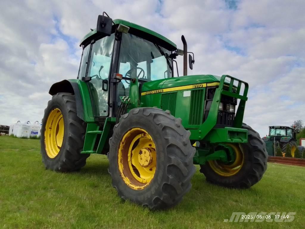 John Deere 6110 SE Tractoare