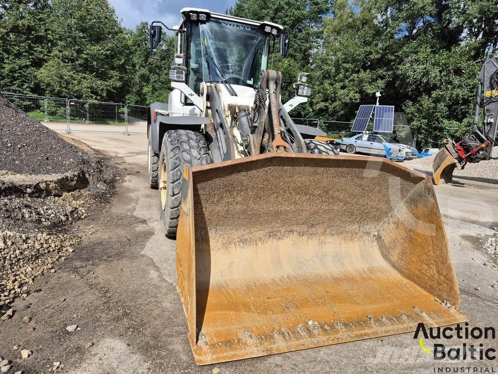 Volvo L 90 Incarcator pe pneuri