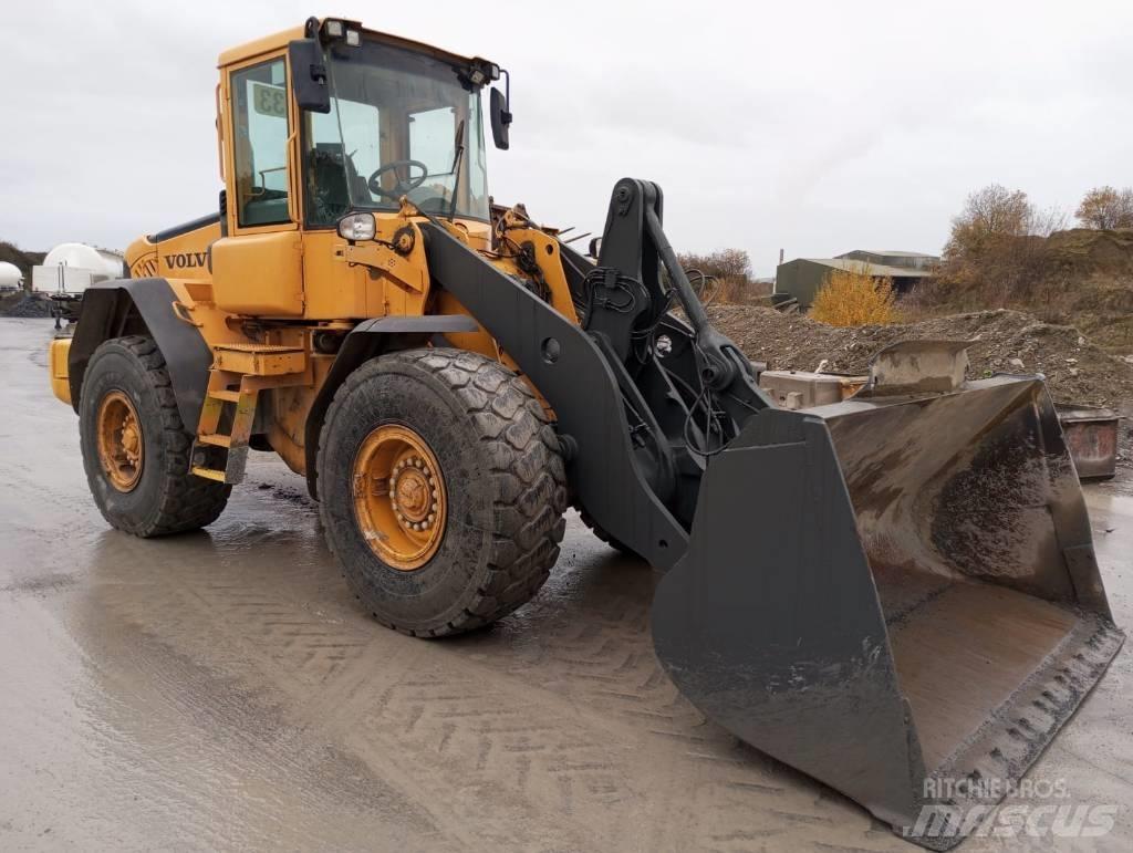 Volvo L 90 E Incarcator pe pneuri