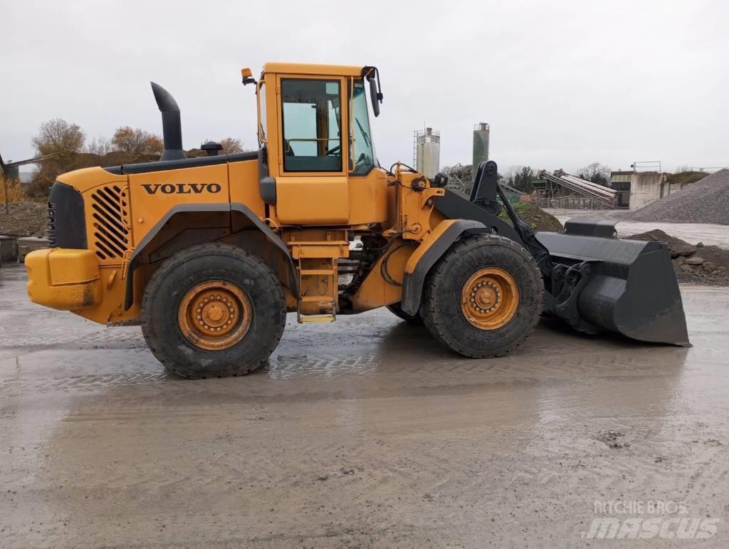 Volvo L 90 E Incarcator pe pneuri