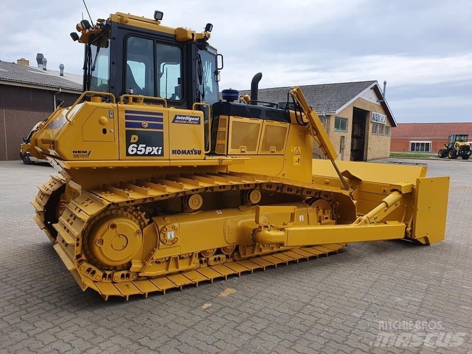 Komatsu D 65 PX-17 Buldozere pe senile