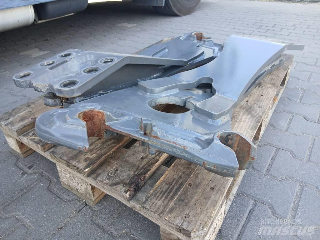 CLAAS Voorladersteun Tractoare