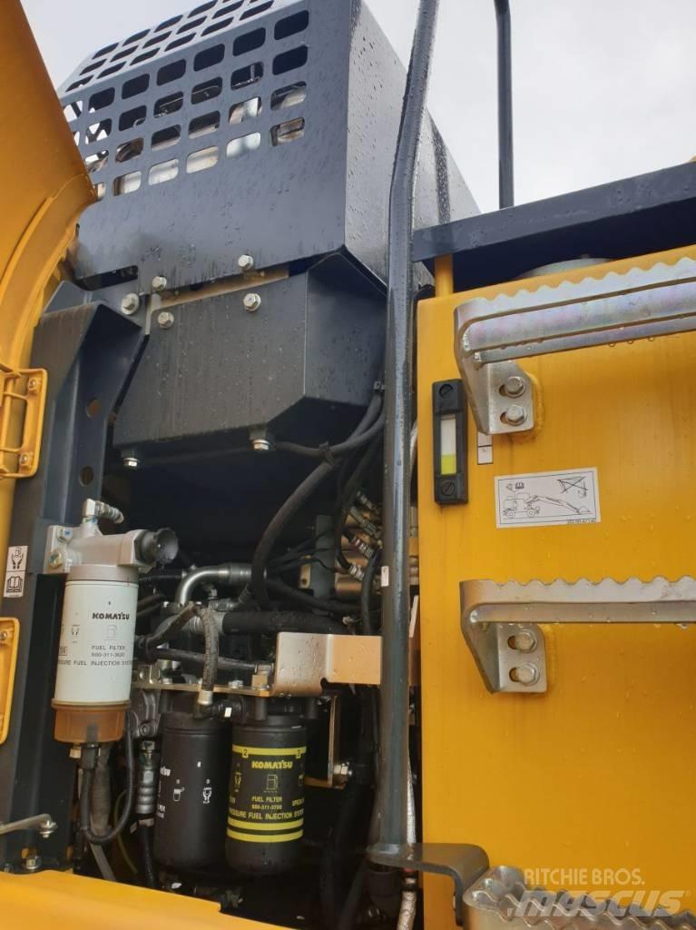 Komatsu PW148-11EO Excavatoare cu roti