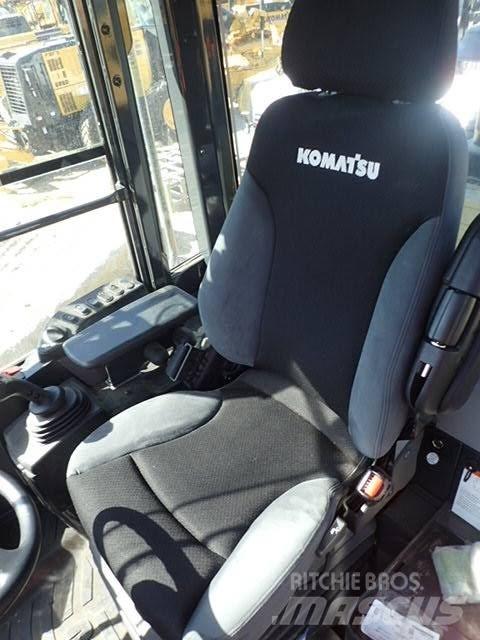 Komatsu WA320-8 Incarcator pe pneuri