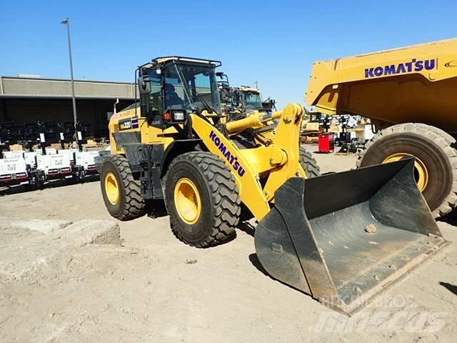 Komatsu WA320-8 Incarcator pe pneuri