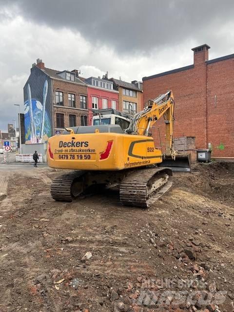 Liebherr 922 Excavatoare pe șenile
