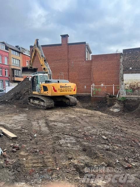 Liebherr 922 Excavatoare pe șenile
