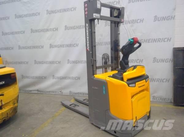 Jungheinrich ERC 212 Transpaleti autopropulsanti