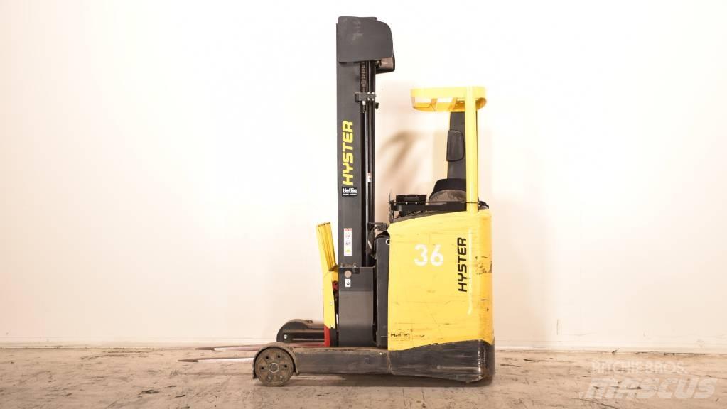 Hyster R 1.4 Stivuitor cu catarg retractabil