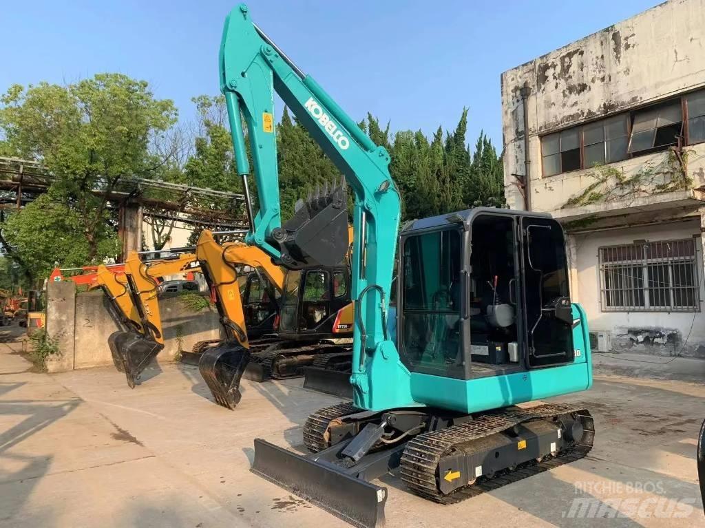 Kobelco SK80D Excavatoare 7t - 12t
