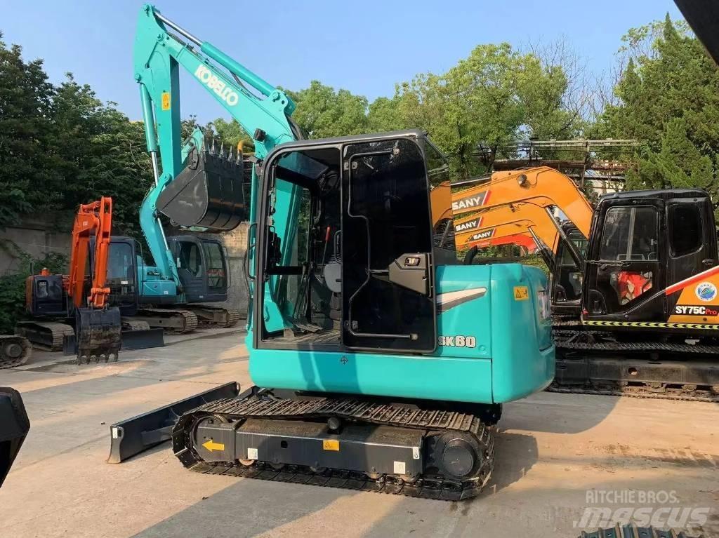 Kobelco SK80D Excavatoare 7t - 12t