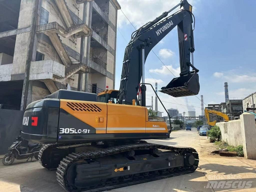 Hyundai 305 LC-9T Excavatoare pe șenile

