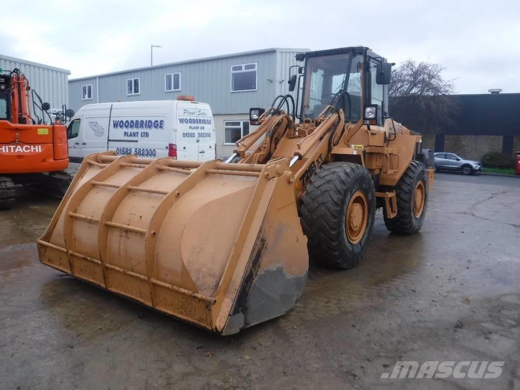 CASE 721 B XT Incarcator pe pneuri