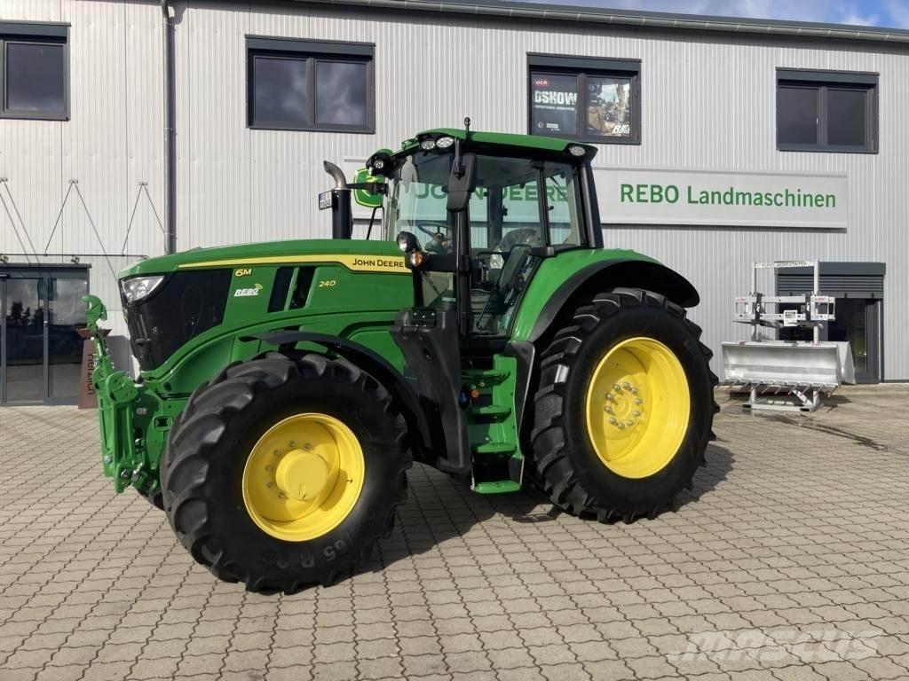 John Deere 6M240 Tractoare