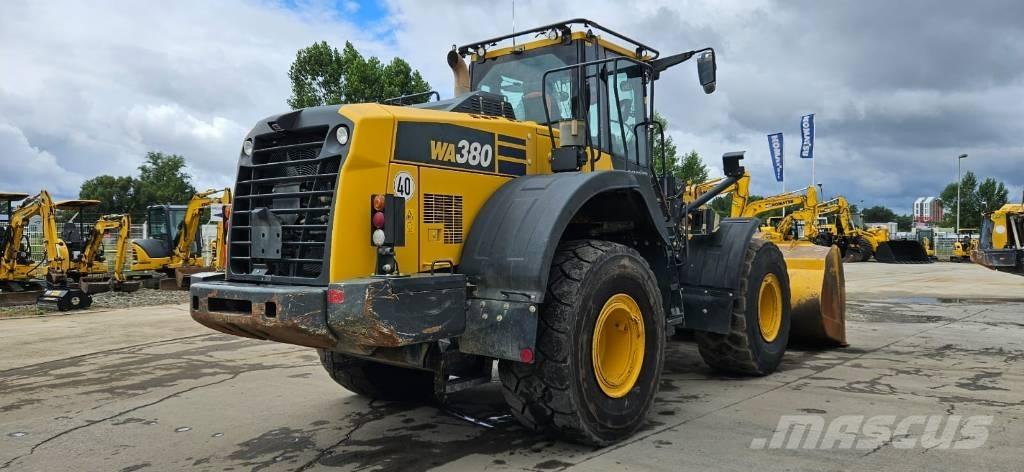 Komatsu WA380-8 Incarcator pe pneuri