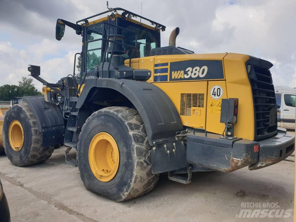 Komatsu WA380-8 Incarcator pe pneuri