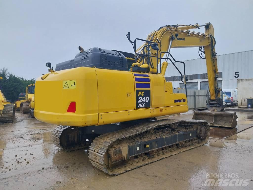 Komatsu PC240NLC-11 Excavatoare pe șenile
