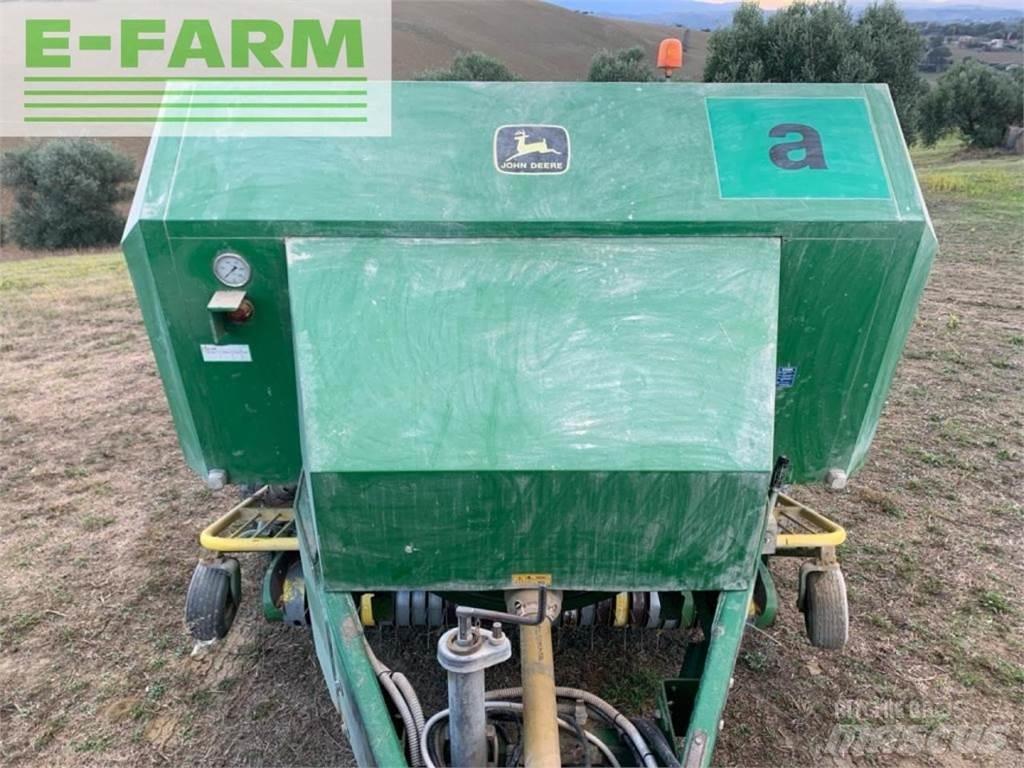 John Deere 690 Baler dreptunghiular