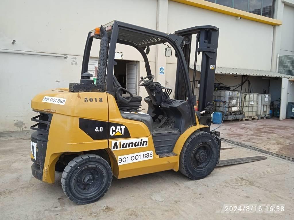 CAT DP 40 Stivuitor diesel