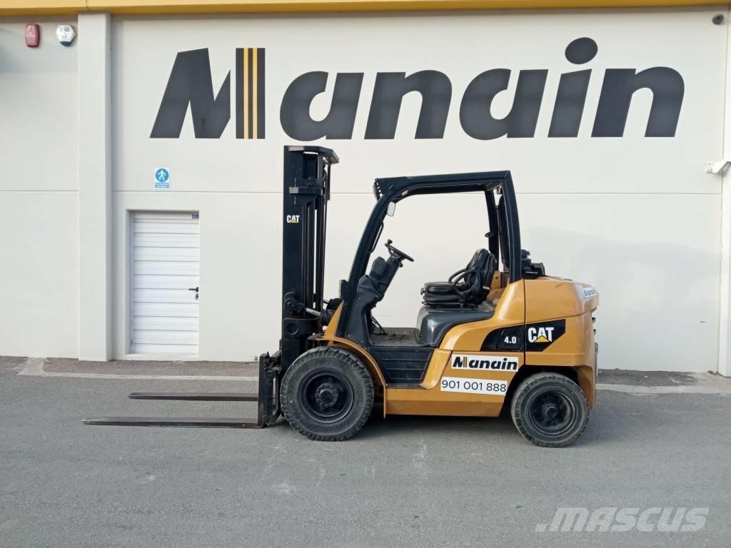 CAT DP 40 Stivuitor diesel