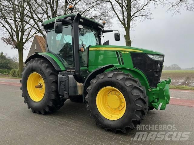 John Deere 7230 R Tractoare