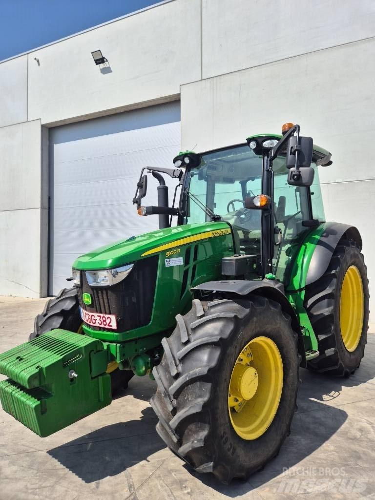 John Deere 5100 R Tractoare