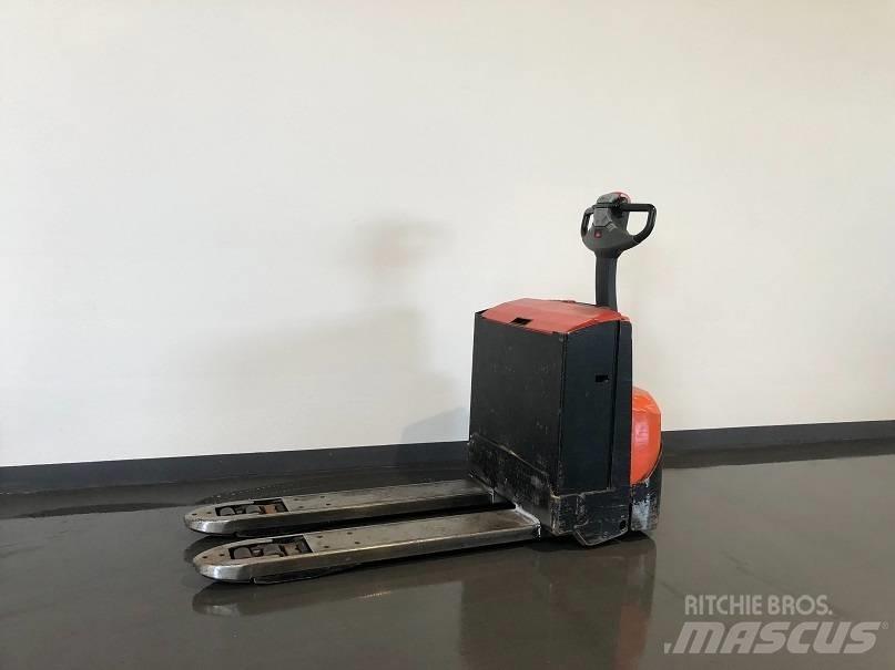 BT LWE250 Transpaleta manuala