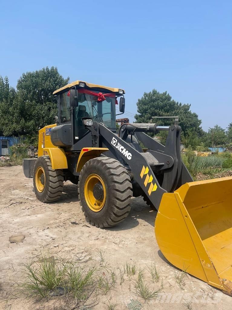 XCMG LW 300 FV Incarcator pe pneuri